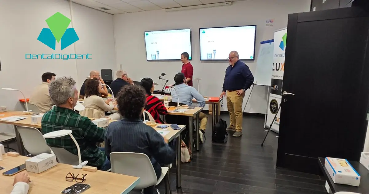 Foto media DentalDigiDent. Tomada en el Curso de LUXEN estratificación líquida